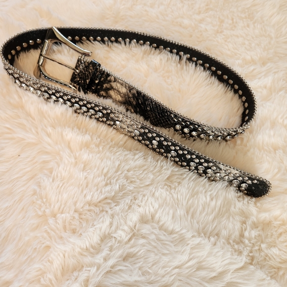 Snakeskin design studded belt - Picture 1 of 3